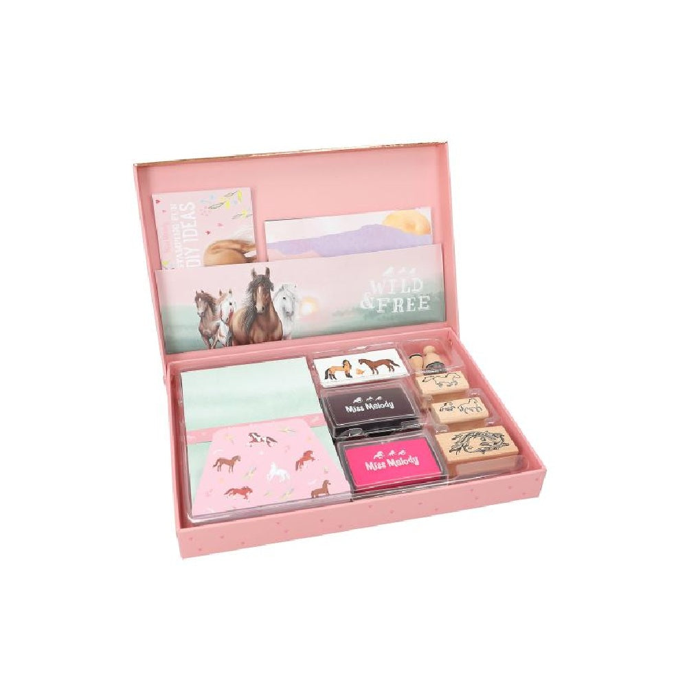 Set de cartas y sellos - Crea obras de arte en torno a los caballos