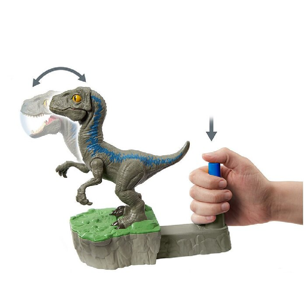 Jurassic World Dominion Rock 'em Sock 'em Robots Azul vs Atrociraptor